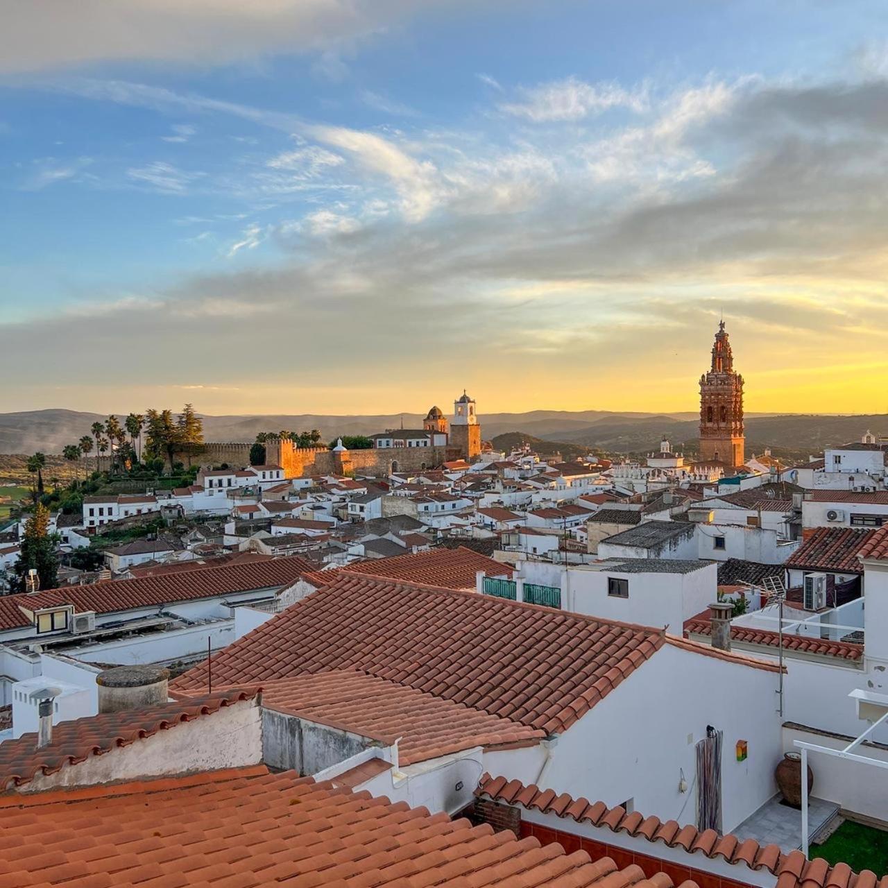 Mirador Templario Apartment Jerez De Los Caballeros Exterior photo
